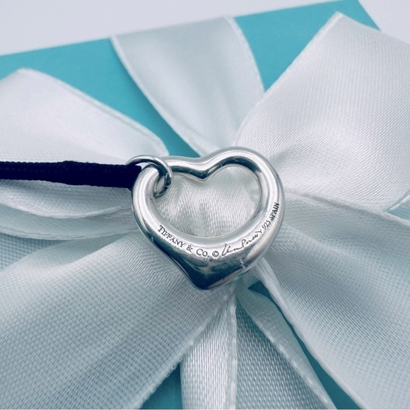 Tiffany & Co. Open Heart Silk Cord Bracelet with Packaging - Picture 8 of 10